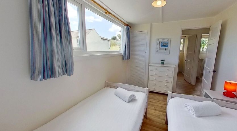 Photo of A02 Mermaids Nest (A2), Riviere Towans