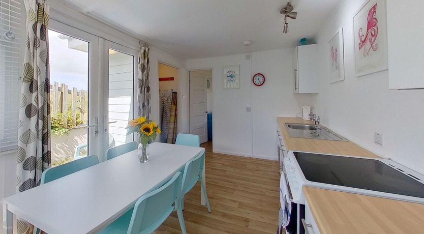 Photo of A02 Mermaids Nest (A2), Riviere Towans