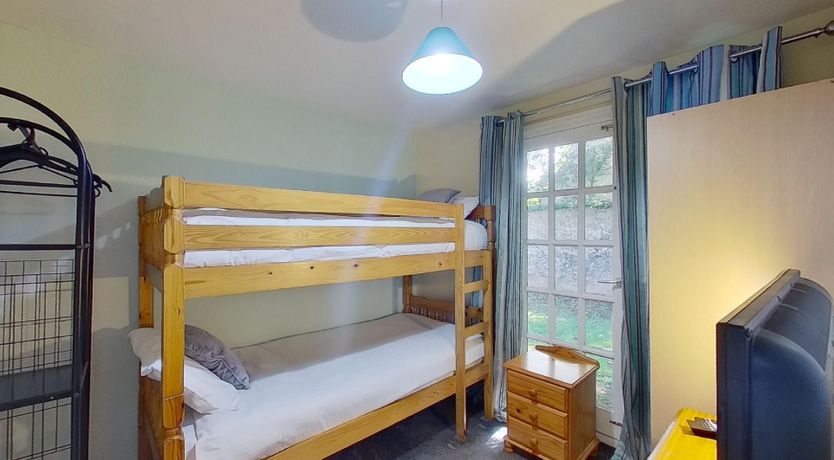 Photo of 12 Tudor Court, Tolroy Manor