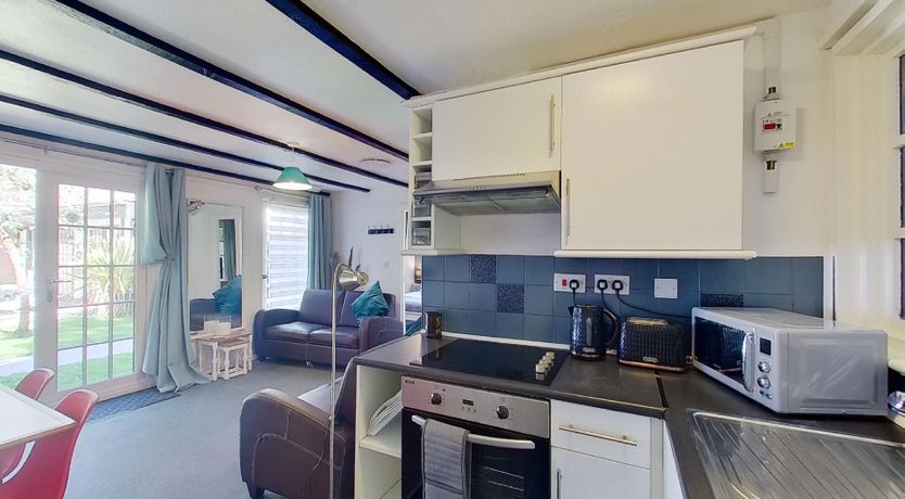 Photo of 12 Tudor Court, Tolroy Manor