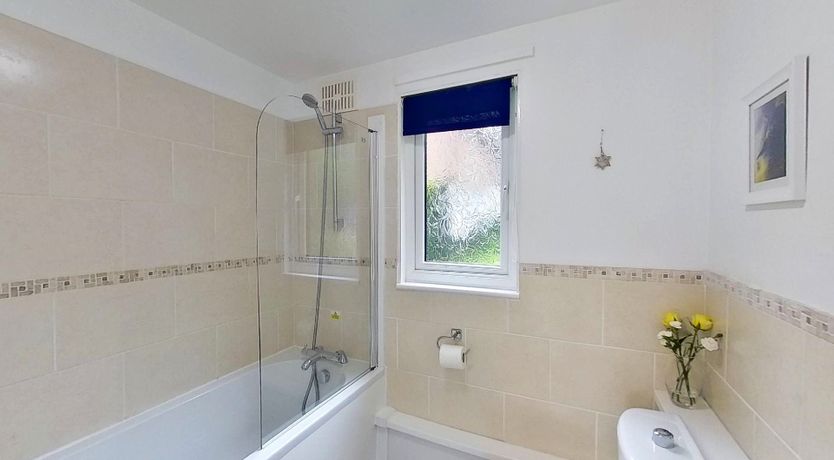 Photo of 46 Strawberry Hill, Tolroy Manor