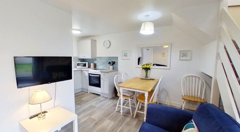 Photo of 46 Strawberry Hill, Tolroy Manor