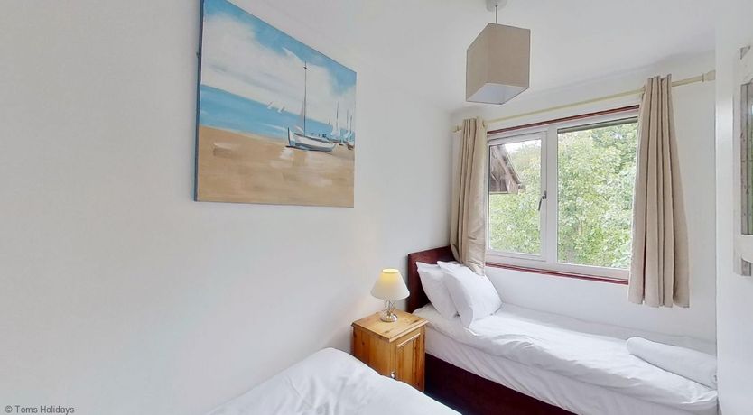 Photo of 36 Strawberry Hill, Tolroy Manor