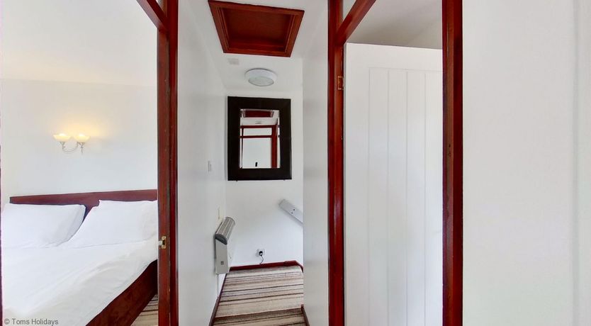 Photo of 36 Strawberry Hill, Tolroy Manor