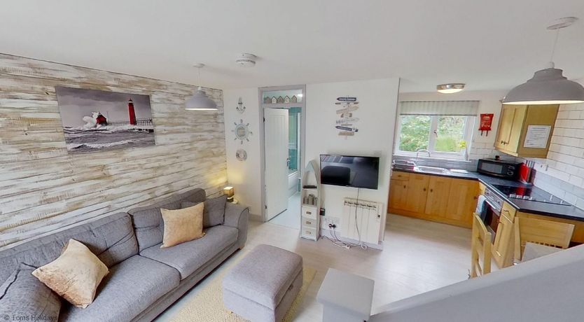 Photo of 36 Strawberry Hill, Tolroy Manor