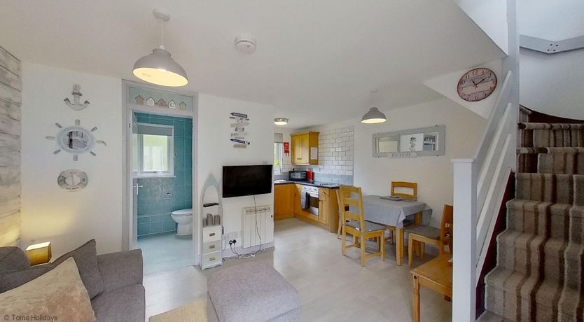 Photo of 36 Strawberry Hill, Tolroy Manor