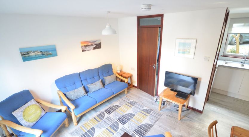 Photo of 60 Strawberry Hill, Tolroy Manor