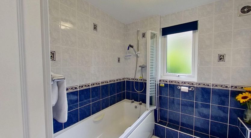 Photo of 44 Strawberry Hill, Tolroy Manor