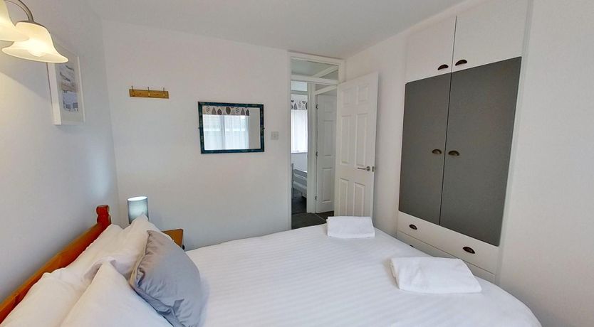 Photo of 44 Strawberry Hill, Tolroy Manor