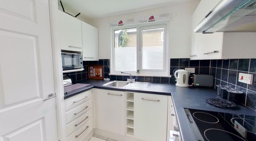 Photo of 44 Strawberry Hill, Tolroy Manor