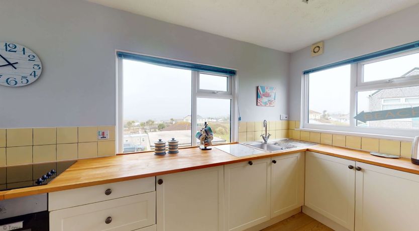 Photo of D50 Ocean Swell, Riviere Towans