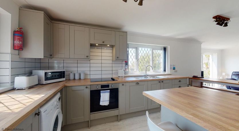 Photo of B51 Blue Bay, Riviere Towans