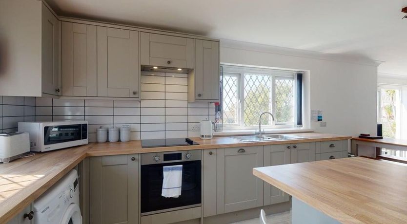 Photo of B51 Blue Bay, Riviere Towans