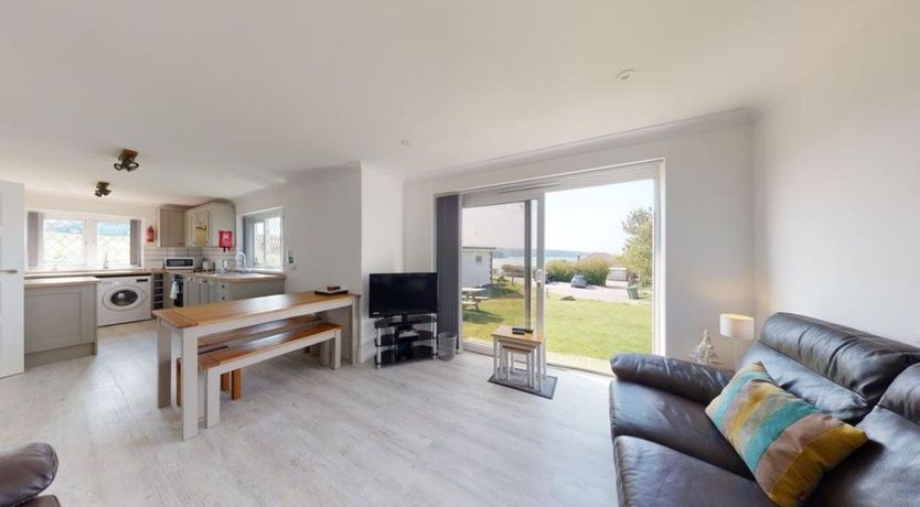 Photo of B51 Blue Bay, Riviere Towans