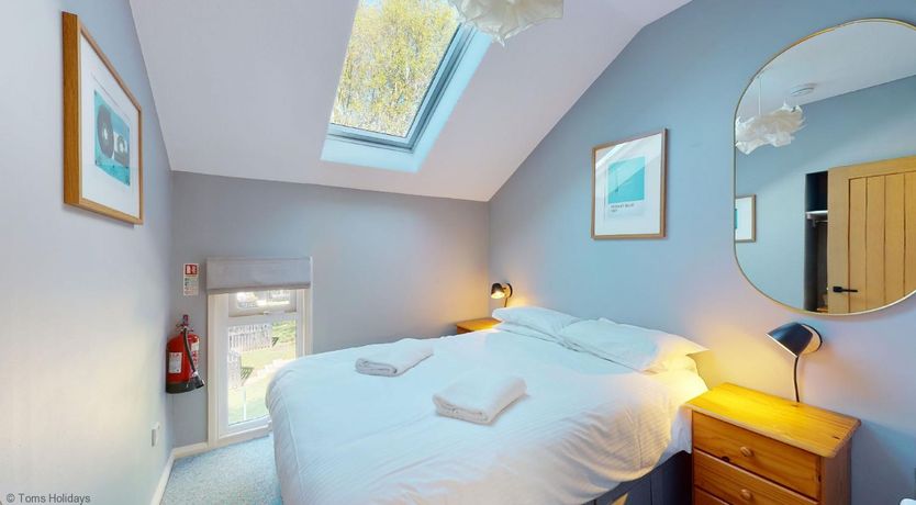 Photo of 19 Strawberry Hill, Tolroy Manor