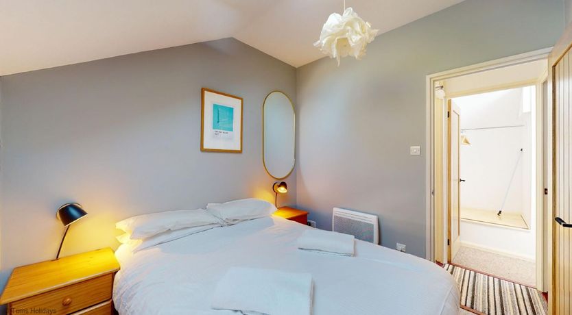 Photo of 19 Strawberry Hill, Tolroy Manor