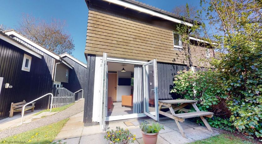 Photo of 19 Strawberry Hill, Tolroy Manor