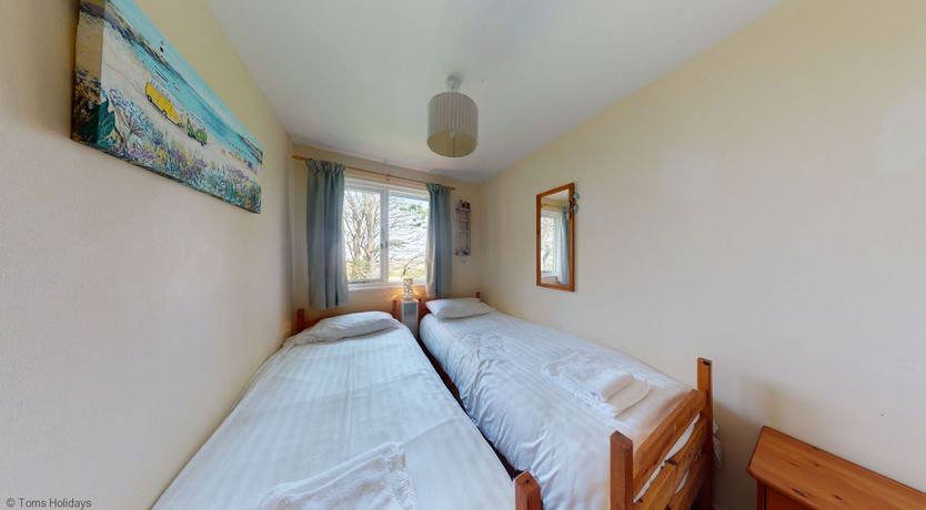 Photo of 65 Strawberry Hill, Tolroy Manor