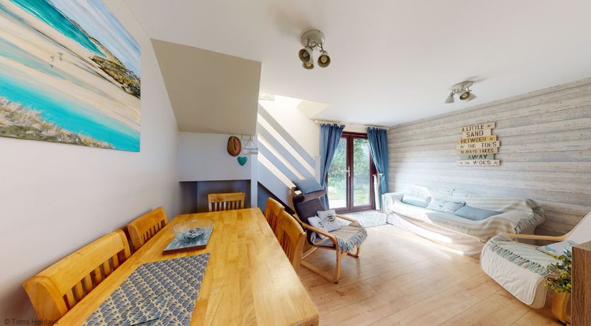 Photo of 65 Strawberry Hill, Tolroy Manor