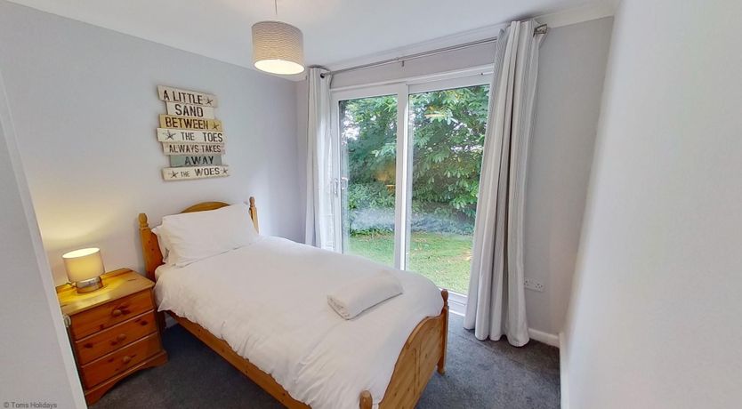 Photo of 88 Strawberry Hill, Tolroy Manor