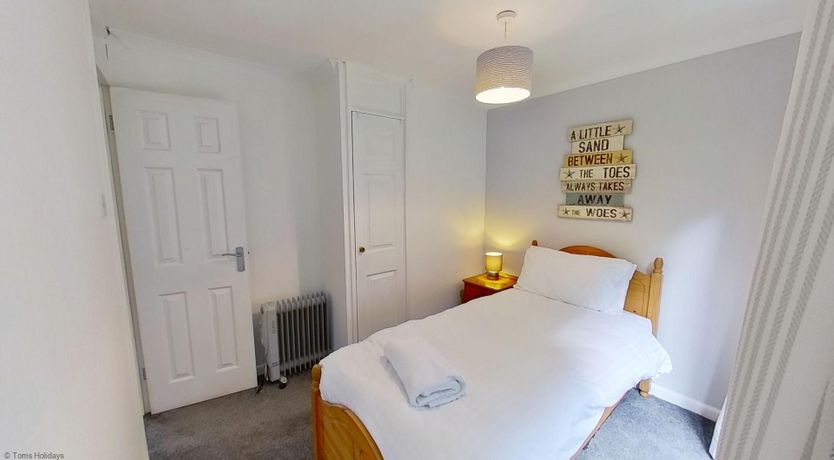 Photo of 88 Strawberry Hill, Tolroy Manor