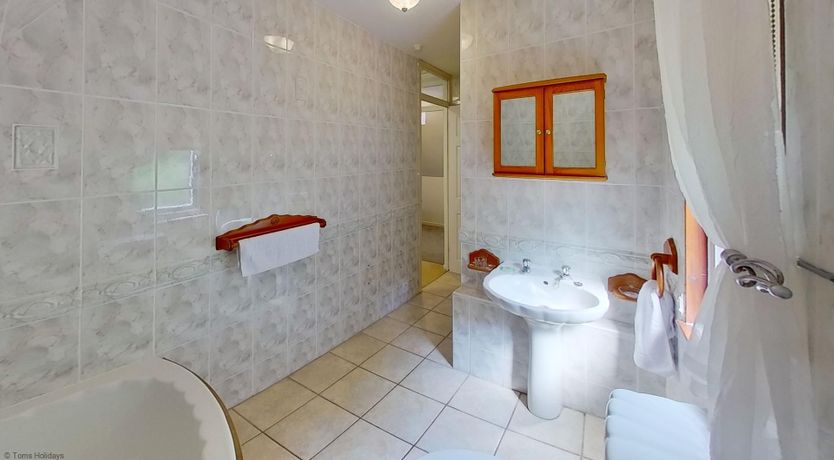 Photo of 88 Strawberry Hill, Tolroy Manor