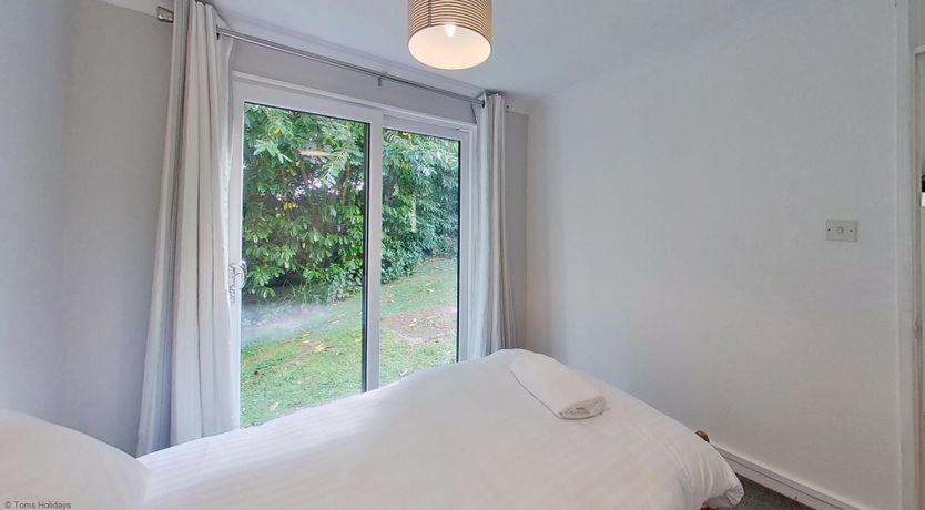 Photo of 88 Strawberry Hill, Tolroy Manor