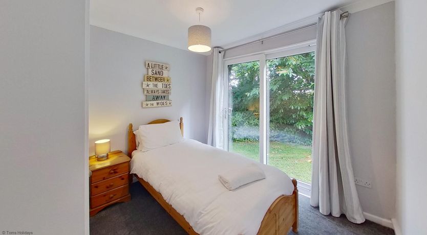 Photo of 88 Strawberry Hill, Tolroy Manor