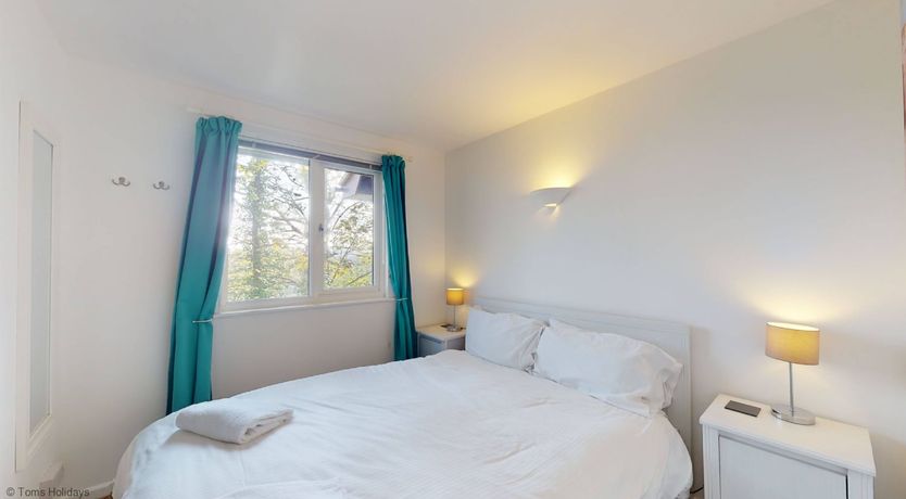 Photo of 82 Strawberry Hill, Tolroy Manor