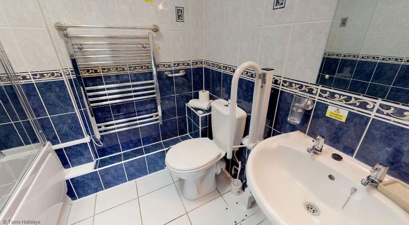 Photo of 24 Strawberry Hill, Tolroy Manor