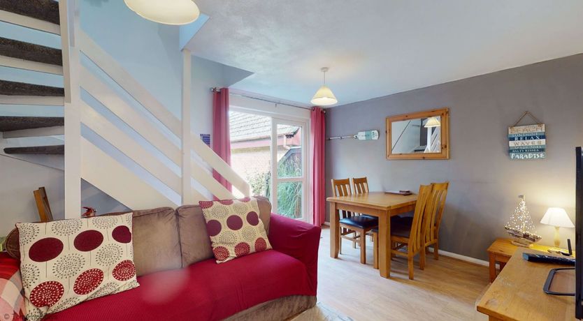 Photo of 24 Strawberry Hill, Tolroy Manor