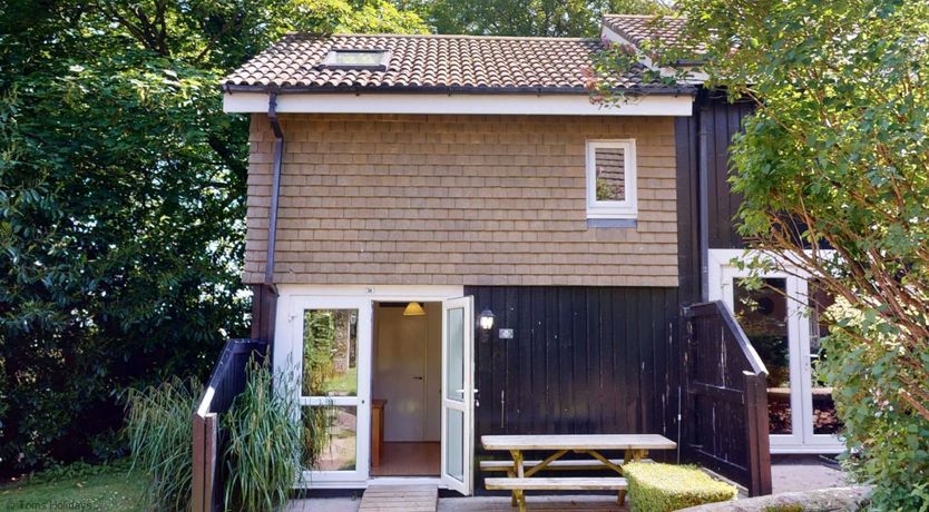 Photo of 24 Strawberry Hill, Tolroy Manor