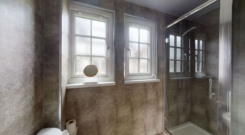 Photo of 25 Tudor Court, Tolroy Manor