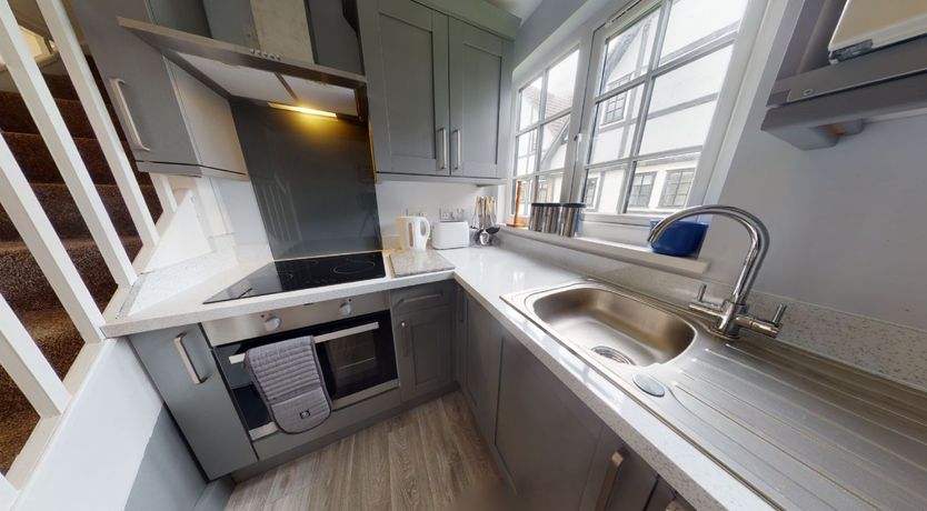 Photo of 25 Tudor Court, Tolroy Manor