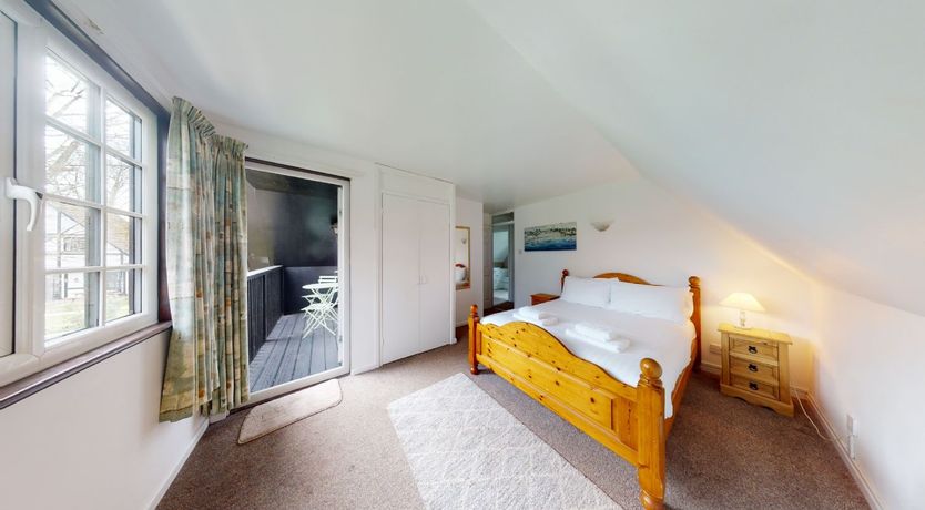 Photo of 25 Tudor Court, Tolroy Manor