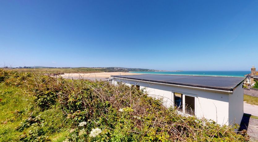 Photo of B37 Ebb Tide, Riviere Towans