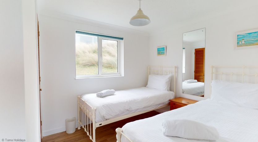 Photo of B37 Ebb Tide, Riviere Towans