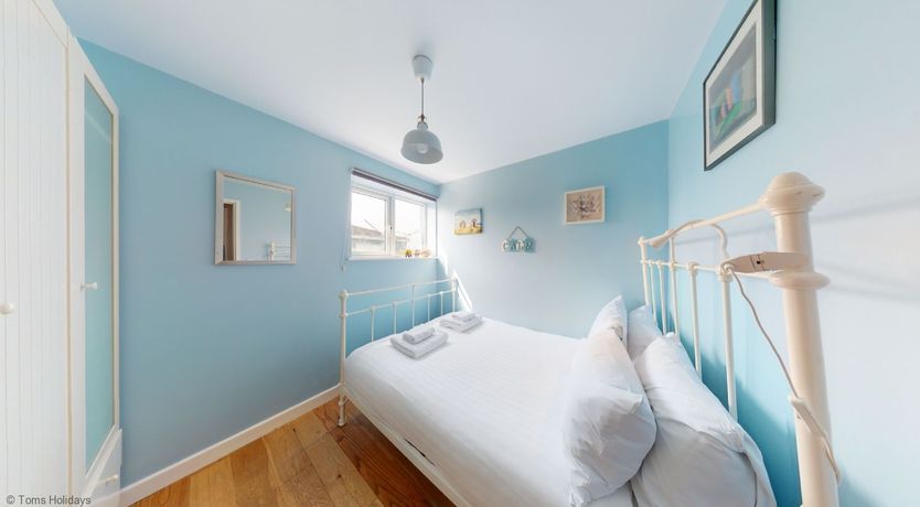 Photo of B32 Swiss Chalet, Riviere Towans