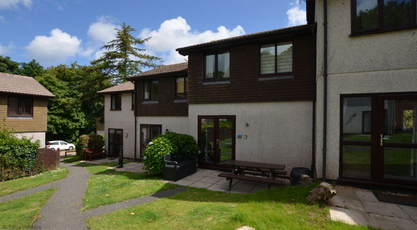 Photo of 35 Strawberry Hill, Tolroy Manor