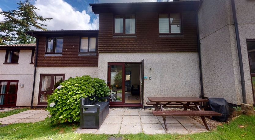 Photo of 35 Strawberry Hill, Tolroy Manor