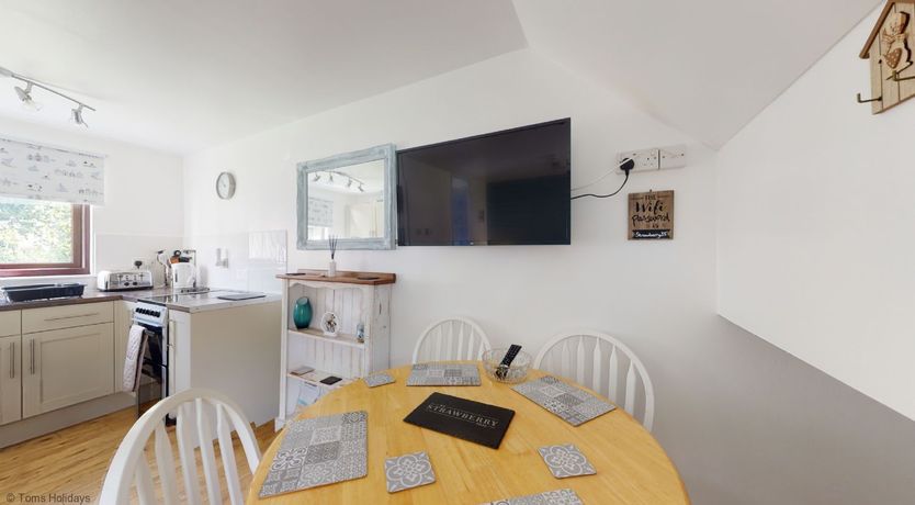 Photo of 35 Strawberry Hill, Tolroy Manor