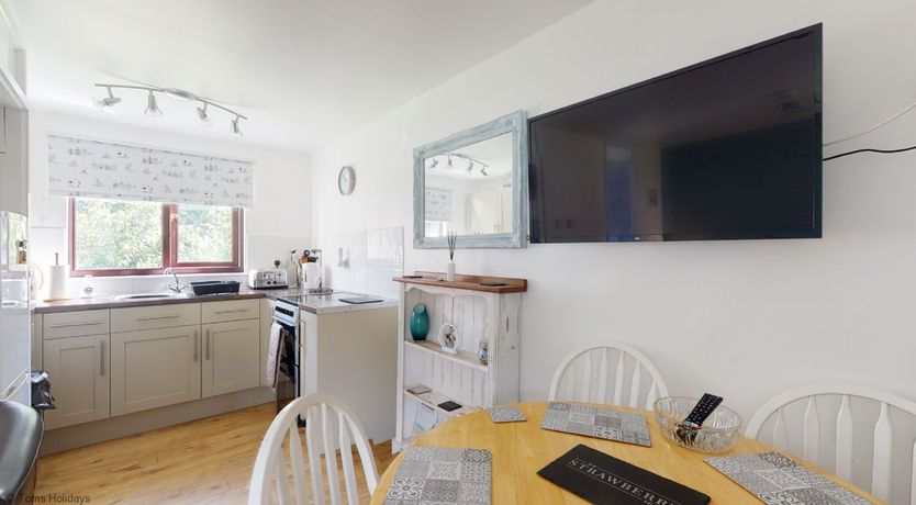 Photo of 35 Strawberry Hill, Tolroy Manor