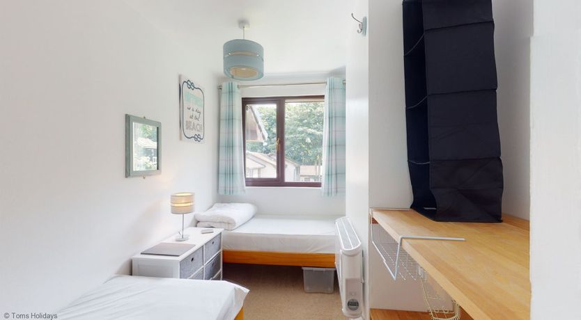 Photo of 35 Strawberry Hill, Tolroy Manor