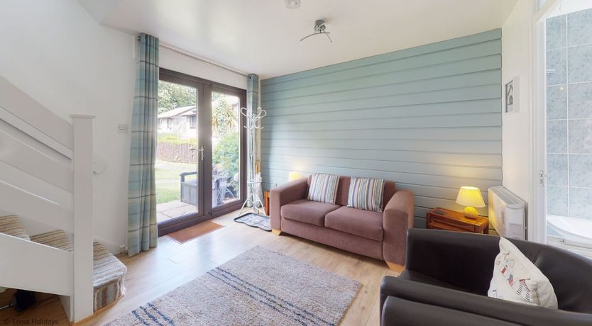 Photo of 35 Strawberry Hill, Tolroy Manor