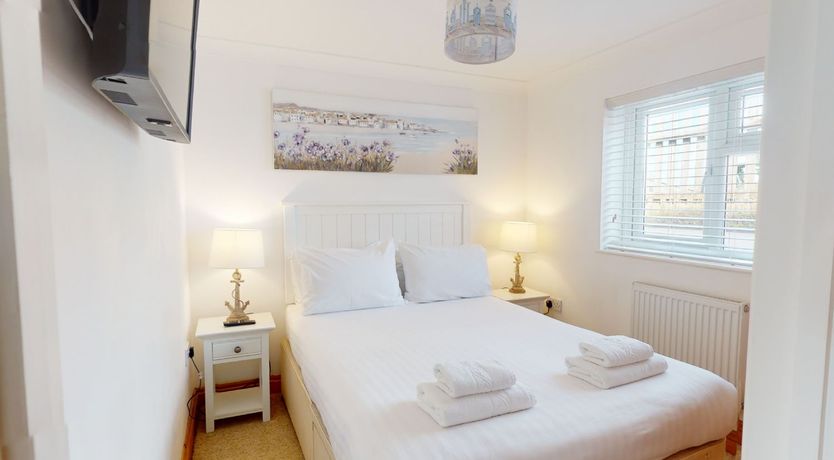 Photo of E29 Bonnie Bank, Riviere Towans