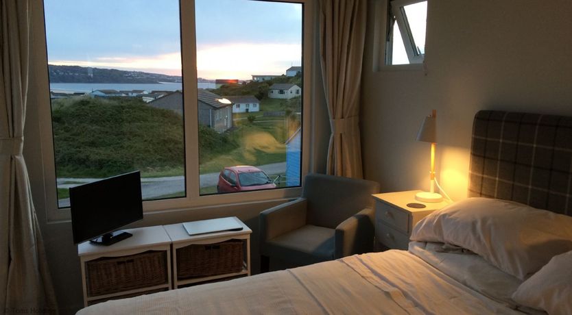 Photo of E28 HI-Up, Riviere Towans