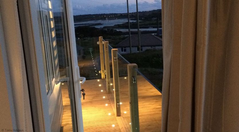 Photo of E28 HI-Up, Riviere Towans