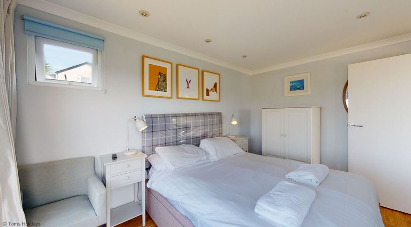 Photo of E28 HI-Up, Riviere Towans