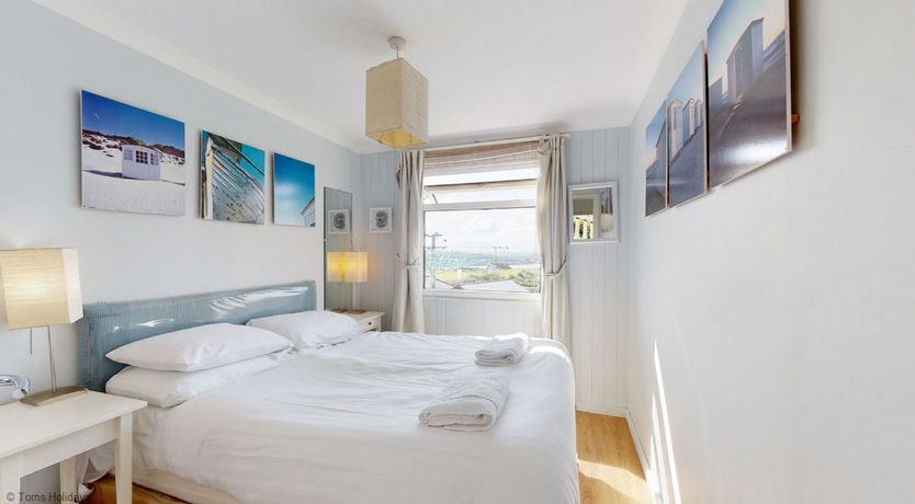 Photo of E28 HI-Up, Riviere Towans