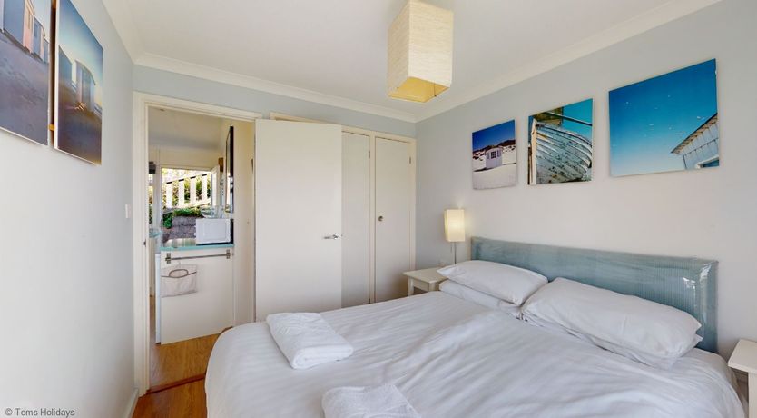 Photo of E28 HI-Up, Riviere Towans